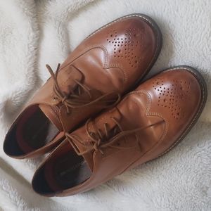 Mens Rockport wingtip dress shoes.